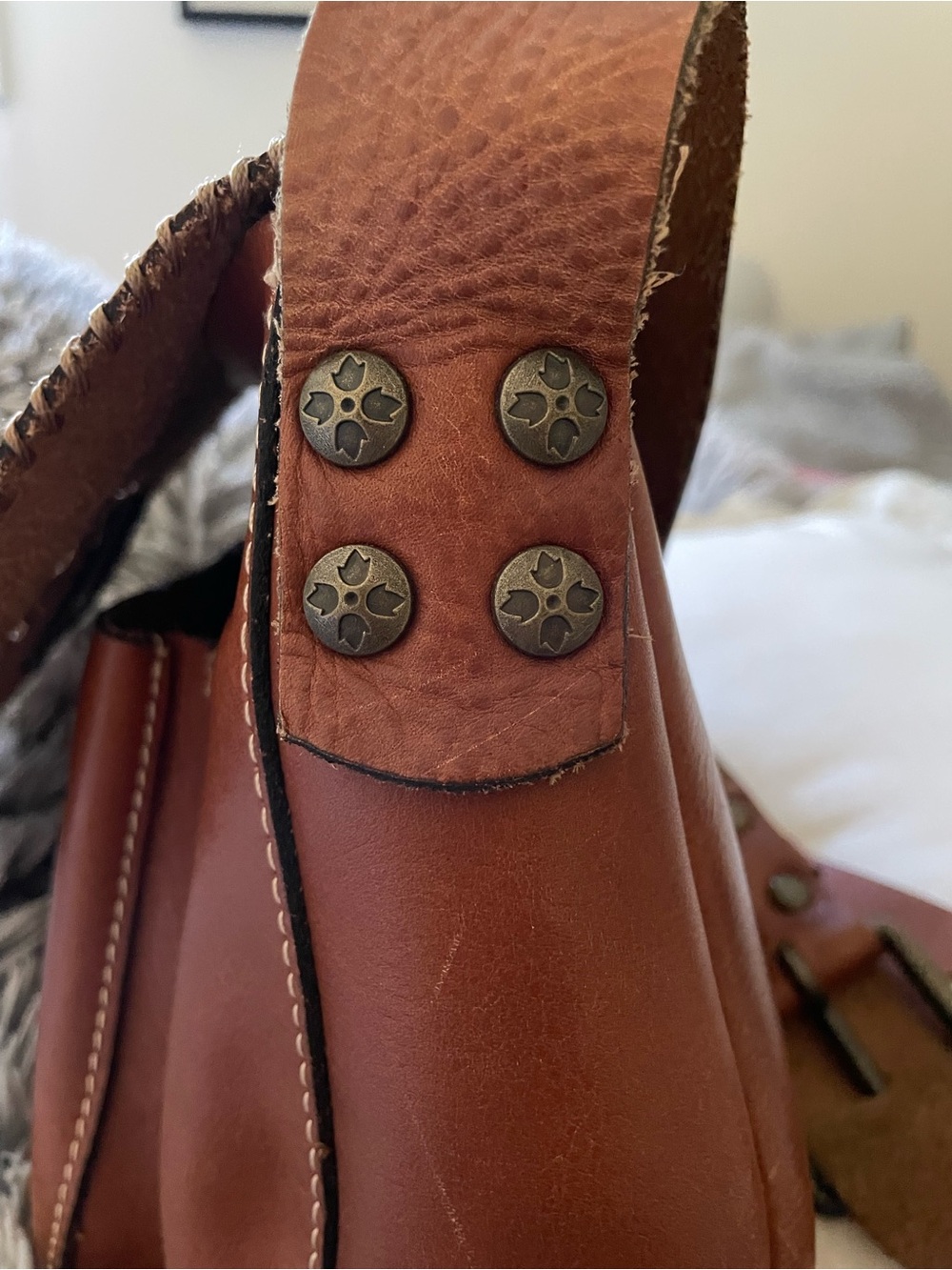 PATRICIA NASH Floral Tooled Leather Saddle Handbag/Crossbody!! - Picture 9 of 12